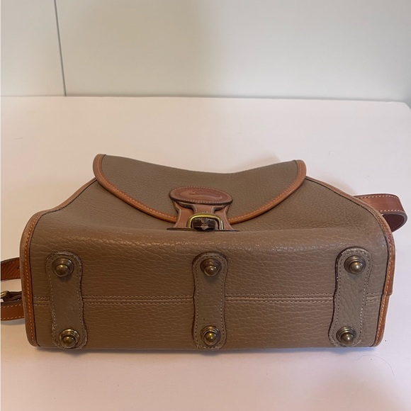 Essex shoulder bag Dooney & Bourke w/short Strap Taupe - Picture 10 of 15